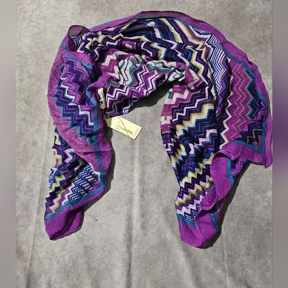 COLLECTION EIGHTEEN Mystical Grape Zig Zag Square Polyester Scarf 39" x 39" - Picture 1 of 3